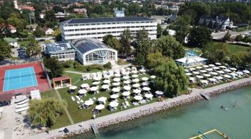 Hotel Marina-Port, Balatonkenese (thumb)