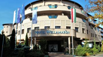 Hotel Wellamarin**** Leisure & Spa, Zamárdi, Szálloda bejárat (thumb)